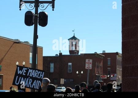 MENOMONIE, WISCONSIN, STATI UNITI - Feb 16, 2017: Studenti universitari della University of Wisconsin stout ospitare e partecipare a una Black Lives M Foto Stock