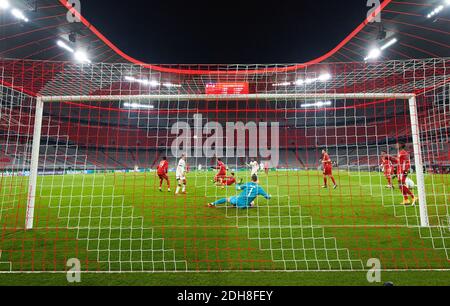 Manuel NEUER, portiere FCB 1 nella partita FC BAYERN MUENCHEN - LOKOMOTIVA MOSKAU 2-0 del campionato di calcio UEFA Champions League nella stagione 2020/2021 a Monaco, 9 dicembre 2020. © Peter Schatz / Alamy Live News Foto Stock