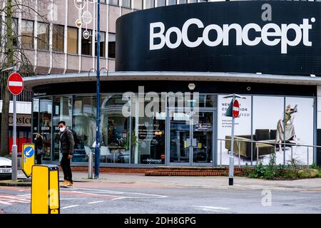 Kingston London, dicembre 09 2020, BoConcept Luxury Household Furniture High Street Retail Shop Foto Stock