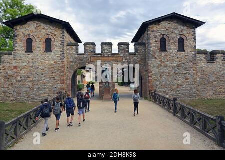 Saalburg è un forte romano situato sul crinale principale del Taunus, a nord-ovest di Bad Homburg, Assia, Germania.Francoforte sul meno, Germania. Foto Stock