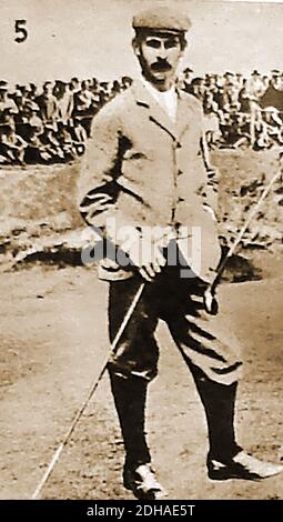 Harry Vardon (Henry William Vardon, 1870 – 1937) è stato un golfista professionista del Bailiwick of Jersey e un membro del grande Triumvirate (i 3 giocatori principali) dello sport. (Gli altri erano Jimmy Braid e John Henry Taylor. Nel 1896, Vardon ha vinto il primo record del suo Six Open Championships (un record che ancora oggi si trova). Ha anche girato il Canada e gli USA.Vardon è stato anche ben noto per quello che è diventato noto come il Vardon sovrapposizione grip (in realtà inventato da Johnny Laidlay, un campione scozzese giocatore dilettante) Foto Stock