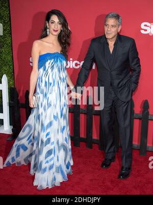 George Clooney, Amal Clooney, partecipa alla Premiere of Paramount Pictures' "Suburbicon" al Regency Village Theatre il 22 ottobre 2017 a Los Angeles, California, USA. Foto di Lionel Hahn/ABACAPRESS.COM Foto Stock