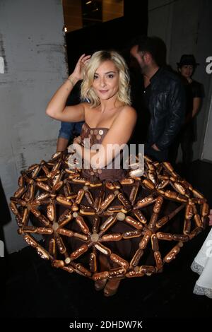 Priscilla Betti backstage lors du defile d’ouverture du 23e Salon du Chocolat a la Porte de Versailles a Parigi, Francia, le 27 ottobre 2017. Foto di Jerome Domine/ABACAPRESS.COM Foto Stock