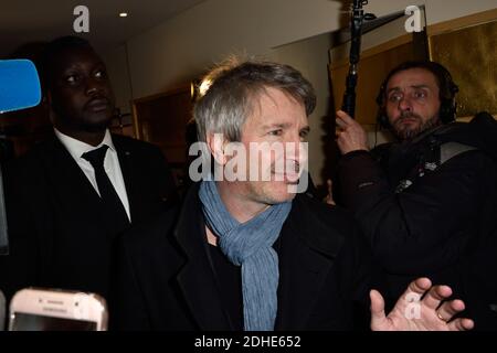 Lo scrittore francese Eric Vuillard pone dopo essere stato premiato con il Prix Goncourt per il suo libro 'l'Ordre du Jour' al ristorante Drouant a Parigi, Francia il 6 novembre 2017. Foto di Alban Wyters/ABACAPRESS.COM Foto Stock