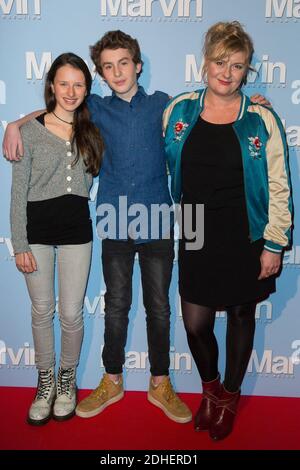 Luna Lou, Jules Porier, Catherine Salee in arrivo al 'marvin' Paris film Premiere al LOUXOR Cinema il 20 novembre 2017 a Parigi, Francia. Foto di Nasser Berzane/ABACAPRESS.COM Foto Stock