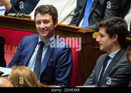 Il Ministro francese dell'Economia, Benjamin Griveaux, durante una sessione di interrogazioni al governo all'Assemblea nazionale di Parigi il 22 novembre 2017. Photo by ELIOT BLONDT/ABACAPRESS.COM Foto Stock