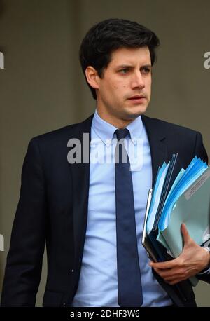 Il Segretario di Stato per la coesione territoriale Julien Denormandie lascia il palazzo Elysee dopo la riunione settimanale del Gabinetto il 27 novembre 2017 a Parigi, Francia. Foto di Christian Liegi/ABACAPRESS.COM Foto Stock