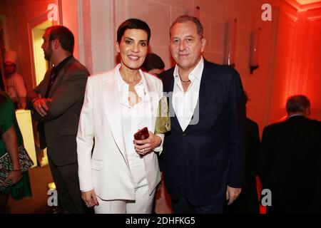 Cristina Cordula e suo marito Frederic Cassin partecipano alla cena 'LINK pour AIDES' tenuta al Pavllon Cambon a Parigi, a Parigi, in Francia, il 11 dicembre 2017. Foto di Jerome Domine/ABACAPRESS. COM Foto Stock