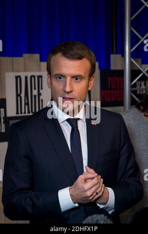 Il Presidente Emmanuel Macron ha visitato la mostra Pasteur, l'Experimenter al Palais de la Decouverte di Parigi, il 13 dicembre 2017. La mostra dedicata al lavoro dello scienziato francese Louis Pasteur va dal 14 dicembre 2017 al 19 agosto 2018. Foto di Gilles Rolle/Pool/ABACAPRESS.COM Foto Stock
