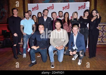 Benjamin Machet, Stephane Joffre-Romeas, Guillaume Perrier, Quentin (Les 10 Couples parfaits), Laura, Astrid (Les Vacances des Anges 2), Corentin (Koh Lanta Cambodge), Tom (Les 10 Couples parfaits), Adrien (Les Princes de l'Amour 4), Clinique (Les Manpaues), Dos (10), Dodit (Les Dodit) (Il gioco dell'amore), Amelie (Les Anges), Coralie (Les Vacances des Anges 2) assistent a la conference de presse de Friends Trip 4, emission de tele-realite diffusee sur la chine NRJ12 au Buddha Bar a Paris, France le 14 Dicembre 2017. Foto di Aurore Marec Foto Stock