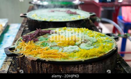 Tipo di carne dolce tailandese sulla padella calda Foto Stock