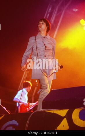 Pulp si esibisce al Festival di Glastonbury il 28 giugno 1998, Worthy Farm Somerset, Inghilterra, Regno Unito. Foto Stock
