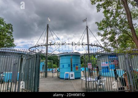 L'ingresso al Tooting Bec Lido sul Tooting Bec Common nel sud di Londra. Foto Stock