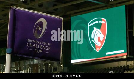 Leicester, Regno Unito. 11 Dicembre 2020. ; Welford Road Stadium, Leicester, Midlands, Inghilterra; European Rugby Challenge Cup, Leicester Tigers Versus Brive; Generale visualizza la bandiera a con il logo della European Rugby Challenge Cup e le tigri Leicester visualizzate su un tabellone elettronico Credit: Action Plus Sports Images/Alamy Live News Foto Stock