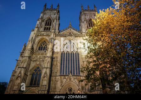 West Side, York Minster (la Cattedrale e la Chiesa Metropolitan di San Pietro), York, Yorkshire, Inghilterra, Regno Unito Foto Stock