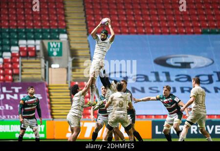 Leicester, Regno Unito. 11 Dicembre 2020. ; Welford Road Stadium, Leicester, Midlands, Inghilterra; European Rugby Challenge Cup, Leicester Tigers Versus Brive; Steevy Cerqueira of Brive cattura la palla durante una line out Credit: Action Plus Sports Images/Alamy Live News Foto Stock