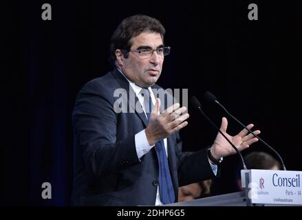 Il presidente del gruppo LR all'Assemblea nazionale Christian Jacob ha pronunciato il suo discorso durante un Consiglio nazionale del partito francese di destra Les Republicains (LR) per discutere e definire la politica del partito prima delle sue elezioni primarie, a Porte de Versailles a Parigi, in Francia, il 13 febbraio 2016. Foto di Christian Liegi/ABACAPRESS.COM Foto Stock