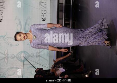 Priscilla Betti cammina sulla pista durante la mostra Christophe Guillarme nell'ambito della settimana della moda Autunno/Inverno 2016/2017 di Parigi, il 2 marzo 2016, a Parigi, Francia. Foto di Jerome Domine/ABACAPRESS.COM Foto Stock