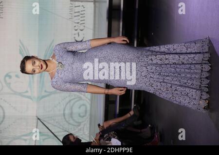 Priscilla Betti cammina sulla pista durante la mostra Christophe Guillarme nell'ambito della settimana della moda Autunno/Inverno 2016/2017 di Parigi, il 2 marzo 2016, a Parigi, Francia. Foto di Jerome Domine/ABACAPRESS.COM Foto Stock