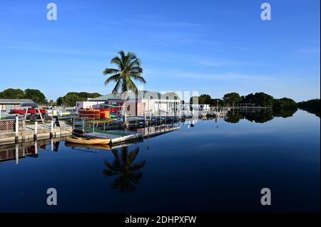 Everglades National Park, Florida - 20 settembre 2020 - Flamingo Marina sulla fresca e soleggiata mattina d'autunno. Foto Stock