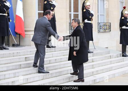 FRANÇOIS HOLLANDE, NICOLAS SARKOZY - ENTERTIEN AVEC GERARD LARCHER, PRESIDENT DU SENAT, NICOLAS SARKOZY, PRESIDENT DU PARTI LES REPUBLICAINS, CHRISTIAN JACOB, PRESIDENT DU GROUPE LES REPUBLICAINS A L'ASSEMBLEE NATIONALE, ET CATHERINE DEROCHE, VICE-PRESIDENTE DU GROUPE LES REPUBLINA, PARIGI 22, 01/AICA, 2016/AICA, PARIGI,  /AICA. Foto di Nasser Berzane/ABACAPRESS.COM Foto Stock