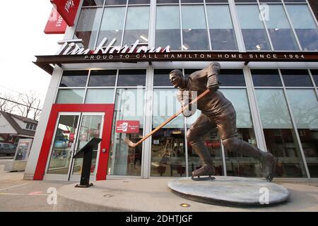 11 Dicembre 2020 - Hamilton Ontario Canada. Il primo edificio Tim Hortons si trova al 65 di Ottawa St N ad Hamilton, Ontario, Canada. Luke Durda/Alamy Foto Stock