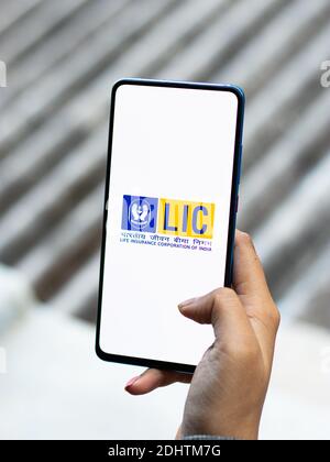 Assam, india - 20 Dicembre 2020 : il logo LIC sull'immagine dello stock dello schermo del telefono. Foto Stock