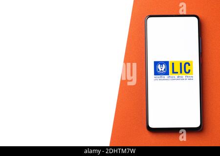 Assam, india - 20 Dicembre 2020 : il logo LIC sull'immagine dello stock dello schermo del telefono. Foto Stock