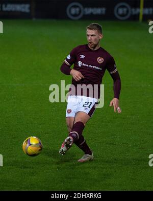 Campionato Scozzese - cuore di Midlothian contro Regina del Sud. Tynecastle Park, Edimburgo, Midlothian, Regno Unito. 12 dicembre 2020. I cuori ospitano la Regina del Sud nel Campionato Scozzese al Tynecastle Park di Edimburgo. PIC mostra: HeartsÕ Stephen Kingsley, durante la prima metà. Credit: Ian Jacobs/Alamy Live News Foto Stock