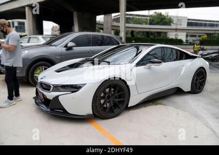 Bangkok, Thailandia - 9 Set 2020, la BMW i8 Roadste è sul parcheggio per il piacere di guida incondizionato, fino alla strada a Bangkok, Thailandia. Foto Stock