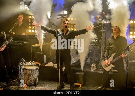 La band rock-metal tedesca Oomph si esibisce dal vivo sul palco al Ninkasi KAO di Lione, in Francia, il 19 aprile 2016. Foto Julien Reynaud/APS-Medias/ABACAPRESS.COM Foto Stock