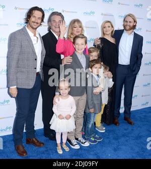 Oliver Hudson, Kurt Russell, Goldie Hawn, Kate Hudson e Wyatt Russell partecipano all'Annual Goldie's Love in for Kids ospitato da Goldie Hawn alla Green Acres Estate di Ron Burkle il 6 maggio 2016 a Beverly Hills, CA, USA. Foto di Lionel Hahn/ABACAPRESS.COM Foto Stock