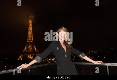 Exclusive - Julie Ferrier partecipa all'apertura della Suite Eiffel all'hotel Shangri-la, il 10 maggio 2016, a Parigi. Foto di Laurent Zabulon/ABACAPRESS.COM Foto Stock