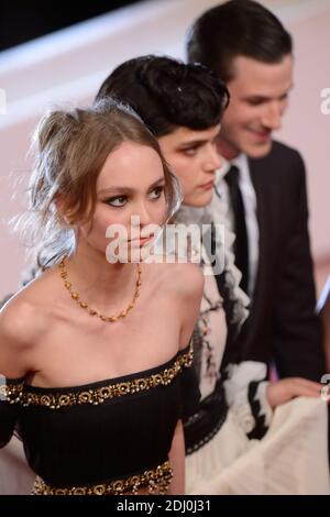 Lily-Rose Depp, Soko e Gaspard Ulliel hanno partecipato alla proiezione "i, Daniel Blake" al Palais des Festivals di Cannes, in Francia, il 13 maggio 2016, nell'ambito del 69° Festival del Cinema di Cannes. Foto di Aurore Marechal/ABACAPRESS.COM Foto Stock