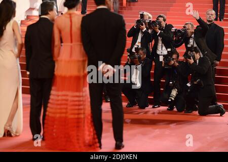 Attore Cho Jin-Woong, attrice Kim Tae-Ri, direttore Park Chan-Wook, attrice Kim min-Hee e attore ha Jung-Woo che partecipa alla proiezione delle Mademoiselle (la ragazza) al Palais des Festivals di Cannes, in Francia, il 14 maggio 2016, nell'ambito del 69° Festival del Cinema di Cannes. Foto di Lionel Hahn/ABACAPRESS.COM Foto Stock