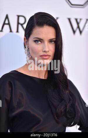 Adriana Lima partecipa al 23° Cinema Against Aids Gala di AmfAR durante il 69° Festival annuale del Cinema di Cannes il 19 maggio 2016 a Cap d'Antibes, Francia. Foto di Lionel Hahn/ABACAPRESS.COM Foto Stock