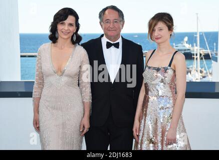 Esclusiva - Juliette Binoche, Direttore della Fotografia Peter Suschitzky e Alba Rohrwacher al Tributo di Angenieux al Direttore della Fotografia Peter Suschitzky al Palais des Festivals a Cannes, Francia, il 20 maggio 2016, nell'ambito del 69° Festival del Cinema di Cannes. Foto di Lionel Hahn/ABACAPRESS.COM Foto Stock