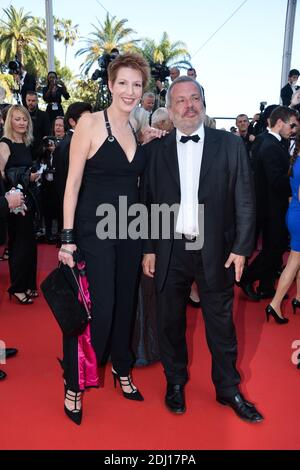 Natacha Polony e Perico Legasse partecipano alla proiezione Elle al Palais Des Festivals di Cannes, in Francia, il 21 maggio 2016, come parte del 69° Festival del Cinema di Cannes. Foto di Lionel Hahn/ABACAPRESS.COM Foto Stock