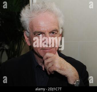 Jacques Jakubowicz aka Jacky a l’hotel Balzac a Parigi, Francia, le 25 mai 2016. Jean-Pierre Danel a recu un disque de platine pour son album Guitare Tribute. Foto Alain Apaydin/ABACAPRESS.COM Foto Stock