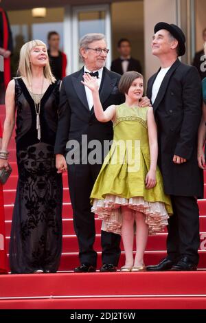 Kate Capshaw, Steven Spielberg, Ruby Barnhill, Mark Rylance - CANNES 2016 - MONTEE DU FILM 'THE BFG (LE BON GROS GEANT) Foto di Nasser Berzane/ABACAPRESS.COM Foto Stock