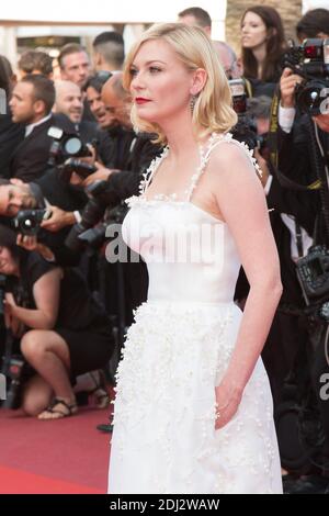 Kirsten Dunst - CANNES 2016 - MONTEE DES MARCHES DU FILM 'LOVING' Foto di Nasser Berzane/ABACAPRESS.COM Foto Stock