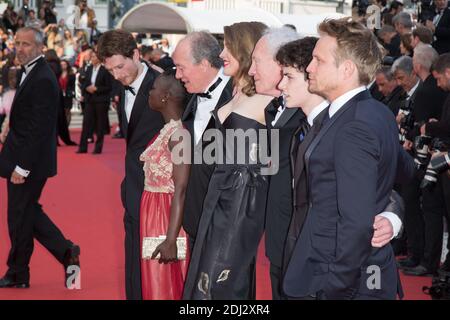 Oliver Bonnaud, Nadege Ouedraogo, Luc Dardenne, Adele Haenel, Jean-Pierre Dardenne, louka Minnella, Jeremy Renier - CANNES 2016 - MONTEE DES MARCHES DU FILM ' LA FILLE INCONNUE (LA RAGAZZA SCONOSCIUTA)' Foto di Nasser Berzane/ABACAPRESS.COM Foto Stock