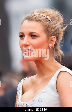 Blake Lively - CANNES 2016 - MONTEE DES MARCHES DU FILM 'DA LOUTE' Foto di Nasser Berzane/ABACAPRESS.COM Foto Stock