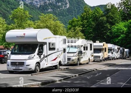 Parcheggio auto in un parcheggio, Svizzera Foto Stock