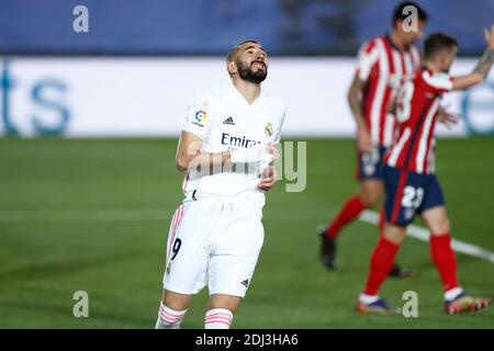 Karim Benzema del Real Madrid reagisce durante il campionato spagnolo La Liga tra Real Madrid e Atletico de / LM Foto Stock