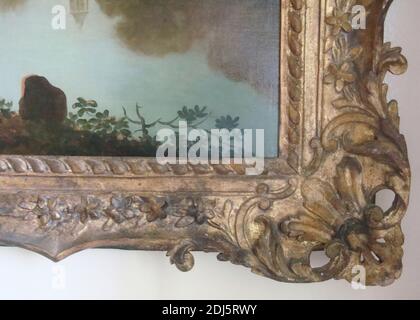 British rococo frame, Unknown framemaker, 3 ° quarto del 18 ° secolo, legno intagliato, rigidito su originali dorature e fregio sabbiato Foto Stock