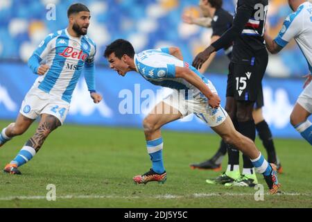 Lo attaccante messicano del SSC Napoli Hirving Lozano festeggia dopo aver segnato un Gol durante la serie A partita di calcio SSC Napoli vs Sampdoria UC Foto Stock