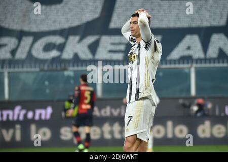 Genova, Italia. 13 Dicembre 2020. Genova, Italia, Stadio Luigi Ferraris, 13 dicembre 2020, Cristiano Ronaldo (Juventus), delusione durante il CFC di Genova vs Juventus FC - Calcio italiano Serie A match Credit: Danilo Vigo/LPS/ZUMA Wire/Alamy Live News Foto Stock
