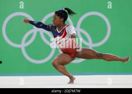 USA's Simone Biles la superstar della squadra femminile statunitense di ginnastica che ha vinto l'evento della squadra femminile di ginnastica artistica a Rio Olympic Arena, Rio, Brasile, il 9 agosto 2016. Foto di Henri Szwarc/ABACAPRESS.COM Foto Stock