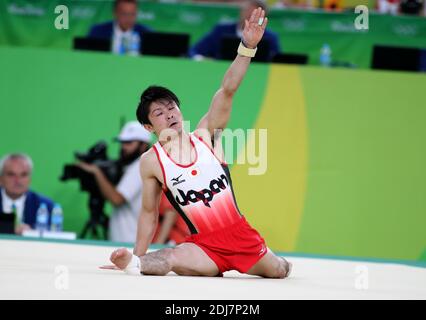 Il ginnasta giapponese Kohei Uchimura esegue la sua routine sul cavallo Pommel nelle finali individuali di ginnastica artistica maschile delle Olimpiadi estive di Rio del 2016 a Rio de Janeiro, Brasile, 10 agosto 2016. Il giapponese Kohei Uchimura ha vinto la medaglia d'oro, l'ucraino Oleg Verniaiev ha vinto l'argento e il britannico Max Whitlock ha vinto il bronzo. Foto di Giuliano Bevilacqua/ABACAPRESS.COM Foto Stock